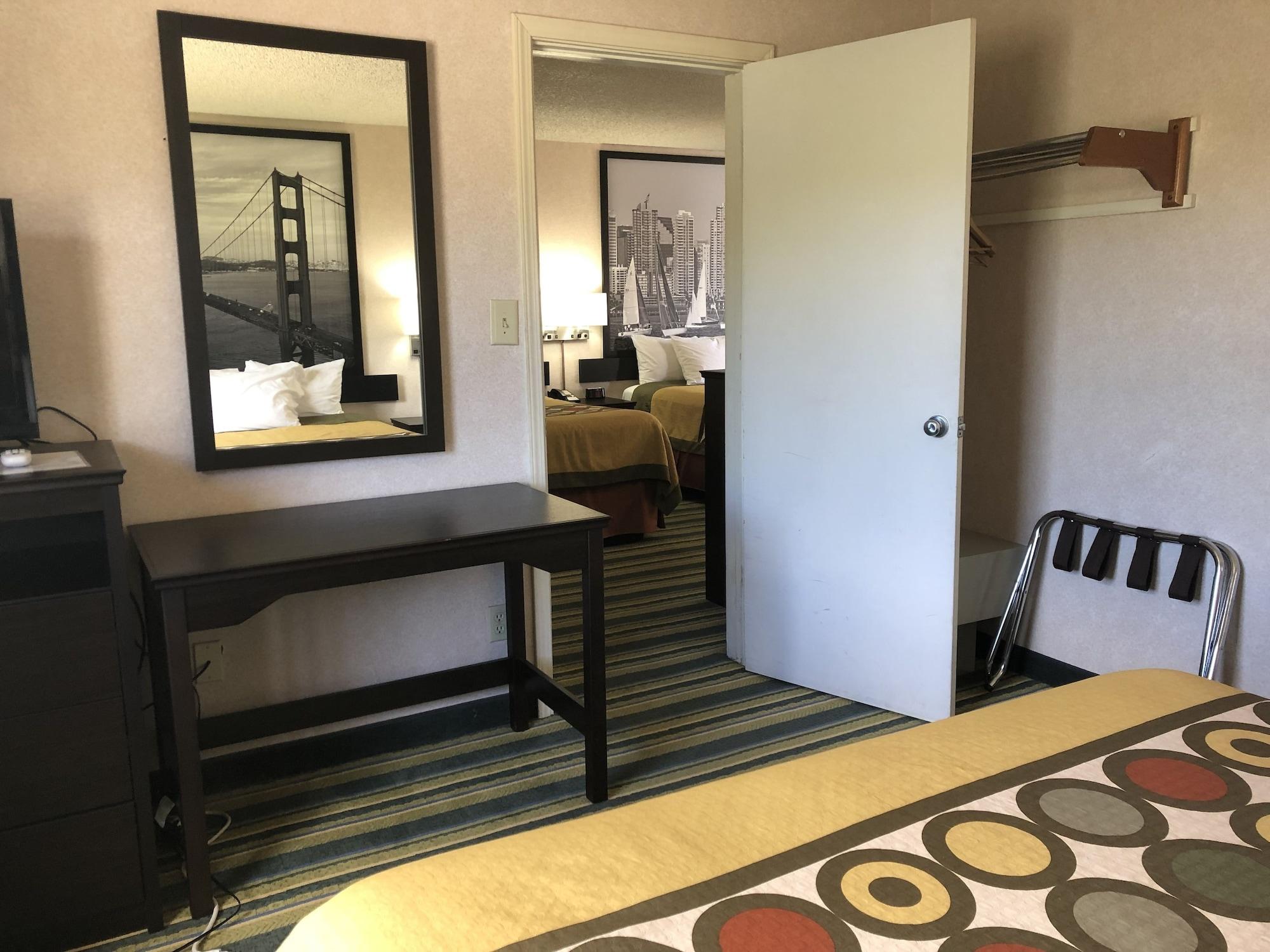 Hotel Super 8 By Wyndham Yreka Esterno foto